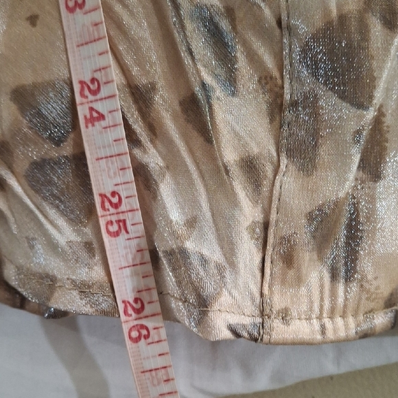 Ashley Stewart Wome's Beige and Brown Patterned Button Down Shirt Size 18 - Picture 8 of 8